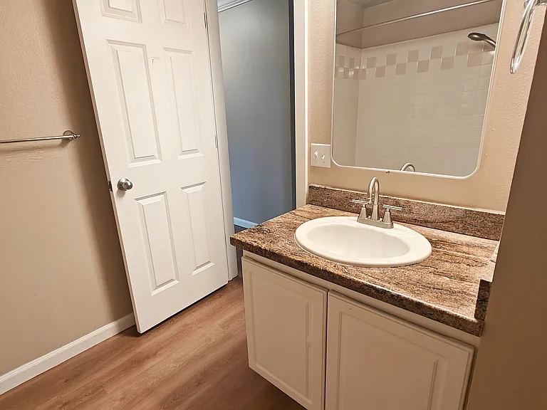 6007 Lakeview Dr — Photo 7
