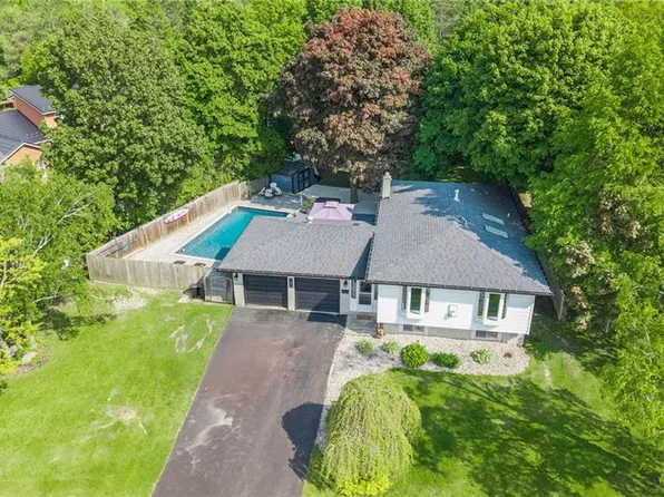 200 Hickory Ln, Barrie, ON L4N 4J8
