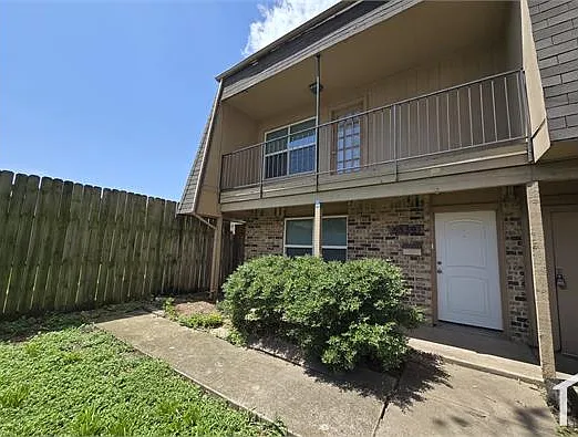 6339 Granbury Rd