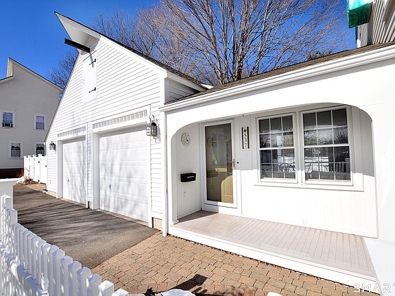 4th image of 537 Center Street