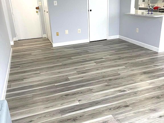 3rd image of 6621 Wakefield Dr APT 907