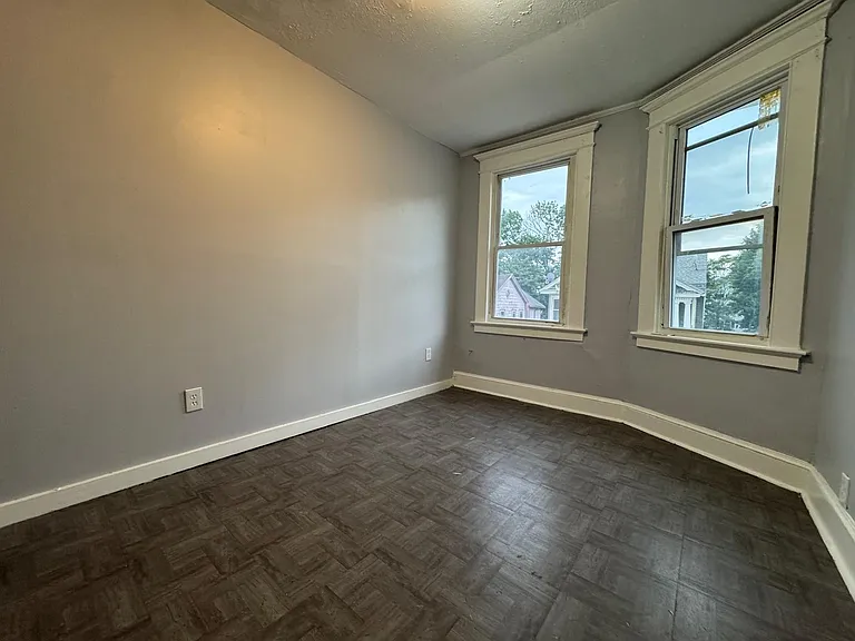 24 Vermont St #3 — Photo 5
