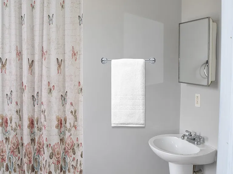 4326 Forest Ave #7 — Photo 10