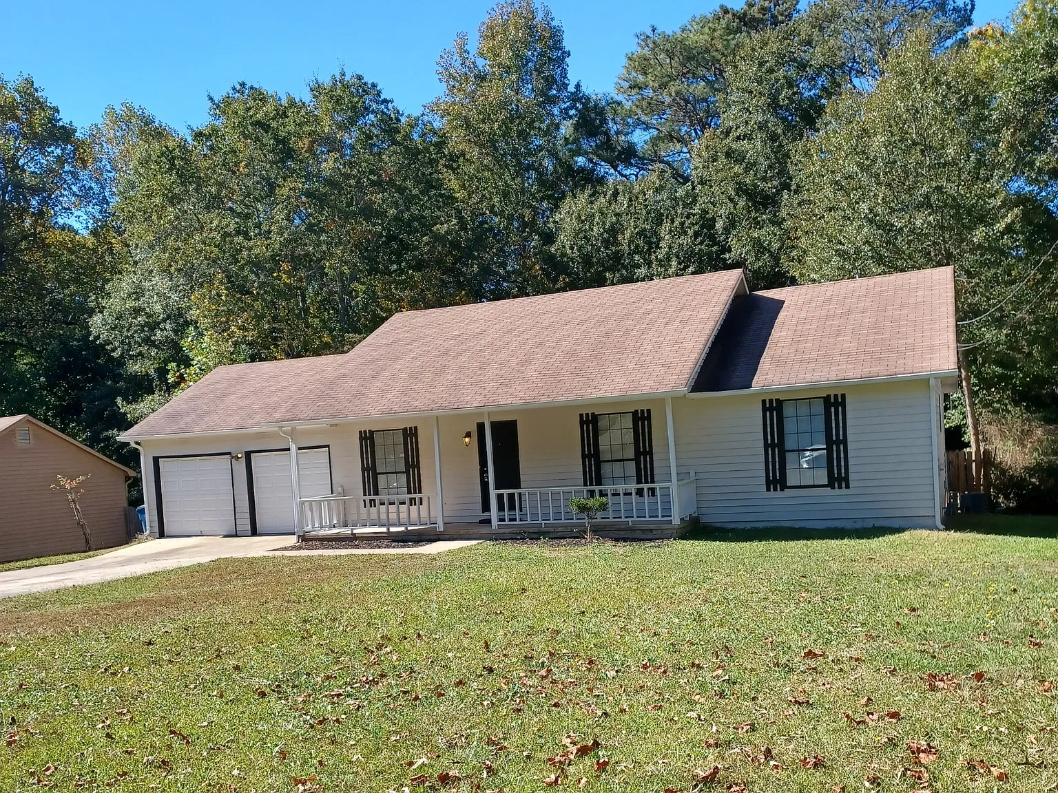 3 bed, 1408 sqft, $1,450 — Photo 1