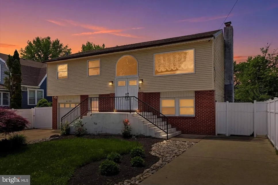 5 bed, 2066 sqft, $3,500 — Photo 1