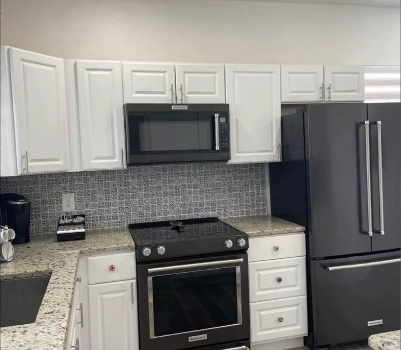 3 bed, 1700 sqft, $2,700 — Photo 2