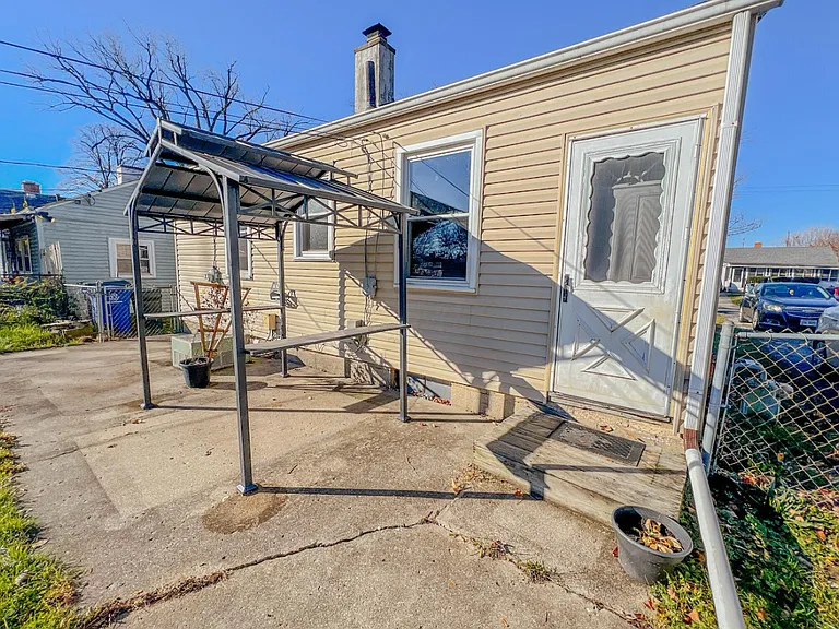 2630 Homecroft Dr — Photo 11