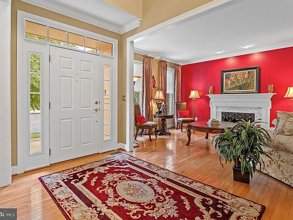 3rd image of 1536 Winfields Ln