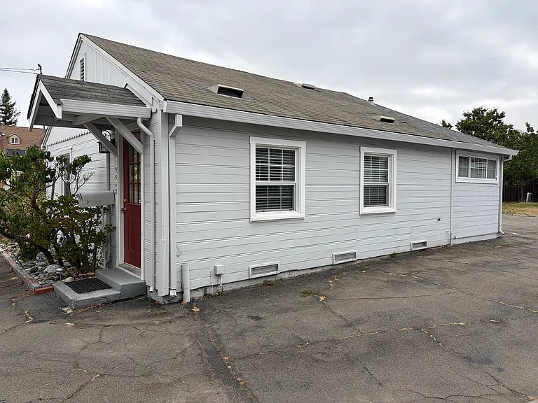 Forest Ave — Photo 2