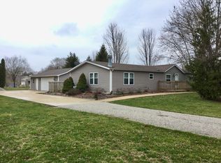 511 Airport Rd, Urbana, IL 61802