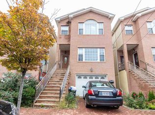 32 Whitman Ave, Jersey City, NJ 07306