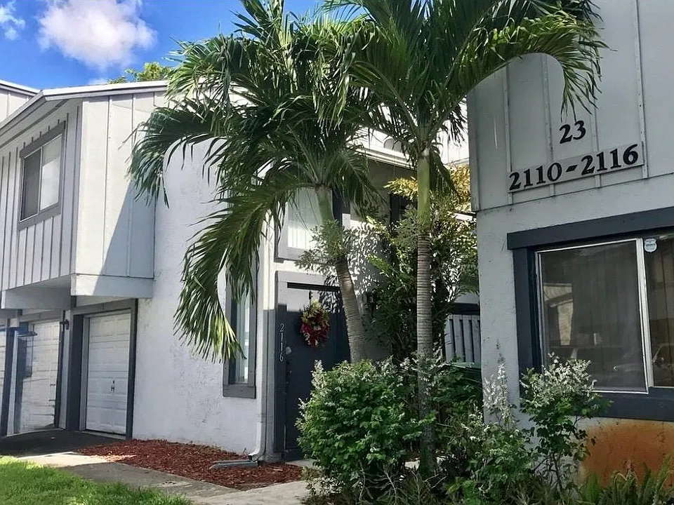 2116 NW 58th Ave #23-E