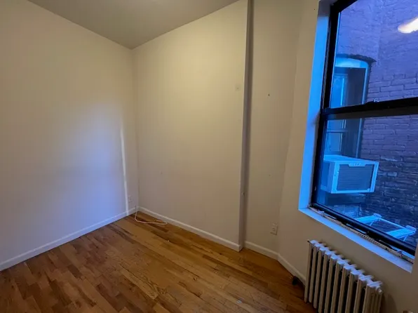 104 Macdougal Street image 9 of 11