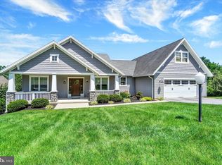 224 Sunset Cir, Red Lion, PA 17356