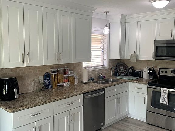 4th image of 31032 California St