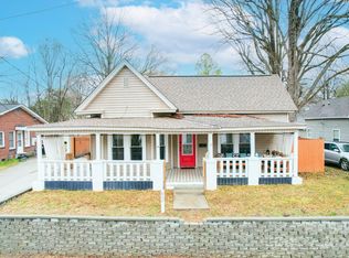 228 Academy Ave NW, Concord, NC 28025