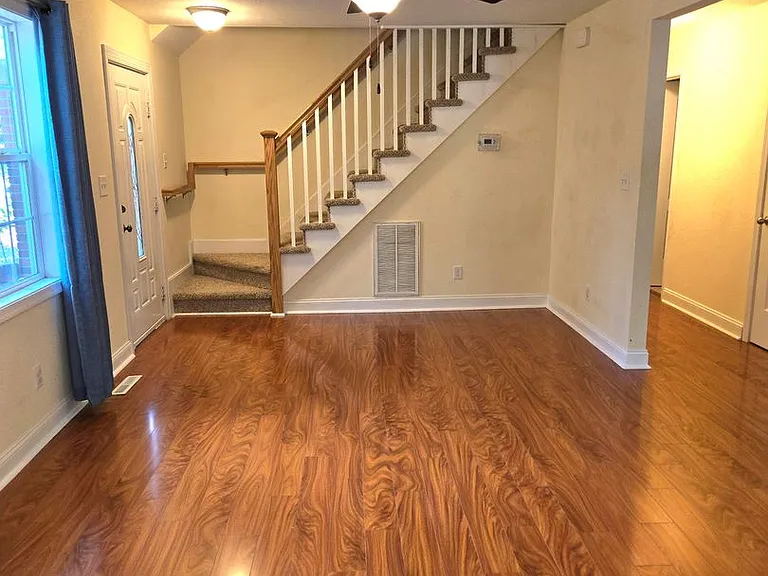 2201 Pershing Ave — Photo 9