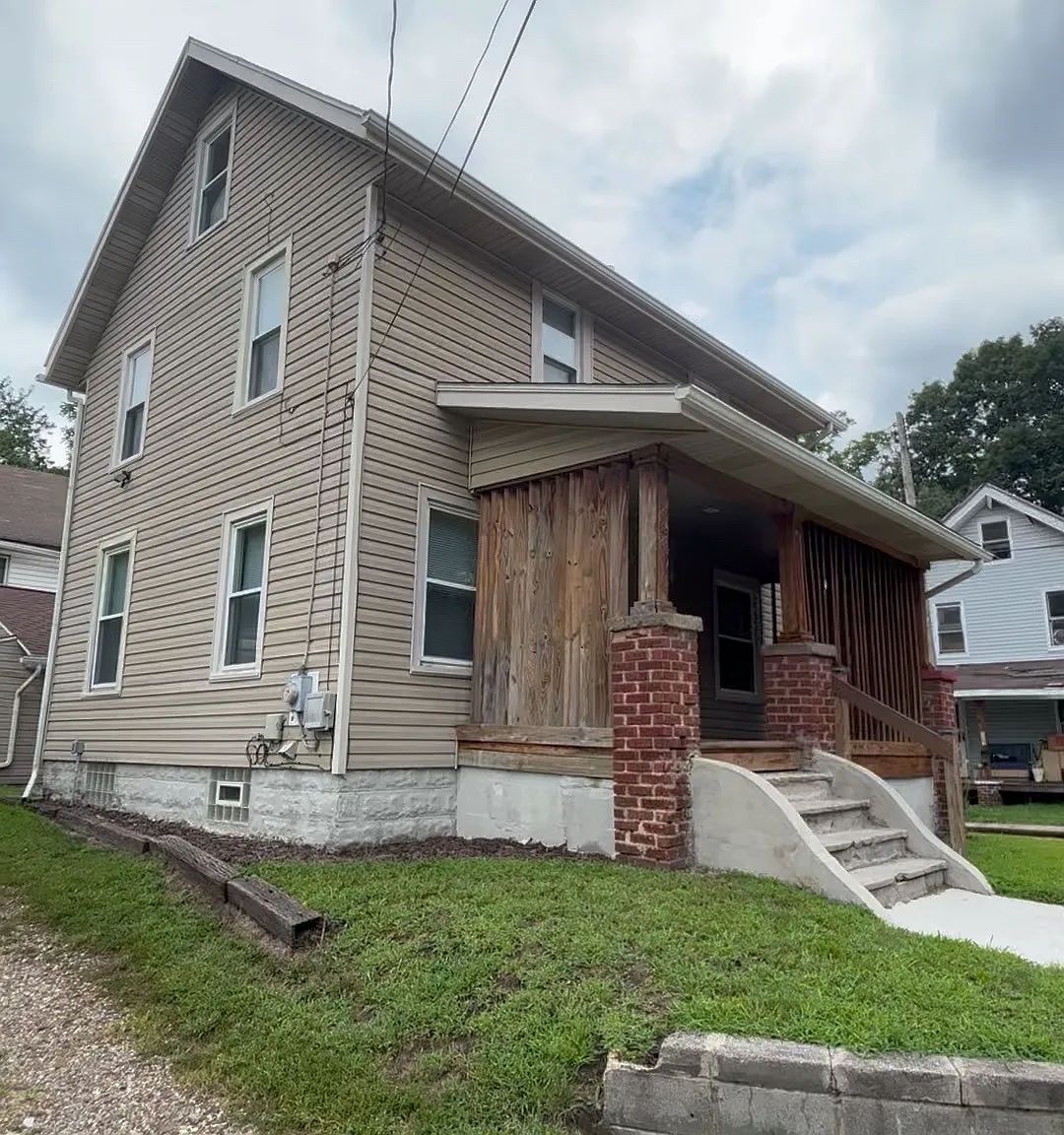 3 bed, 1600 sqft, $1,250 — Photo 1