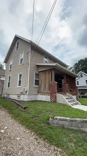 212 Denver St Photo 1