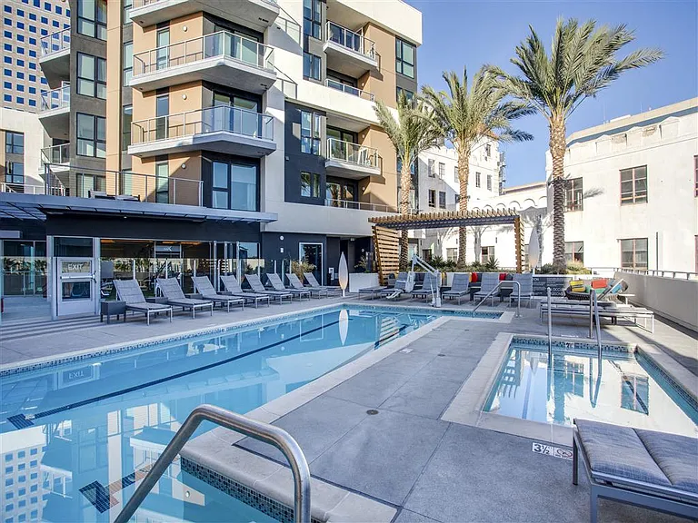 Oceanaire — Photo 21