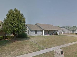 1010 Solomon Dr, Commerce, TX 75428