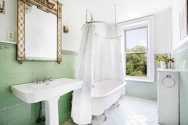 Rented by Luxe Group | media 26