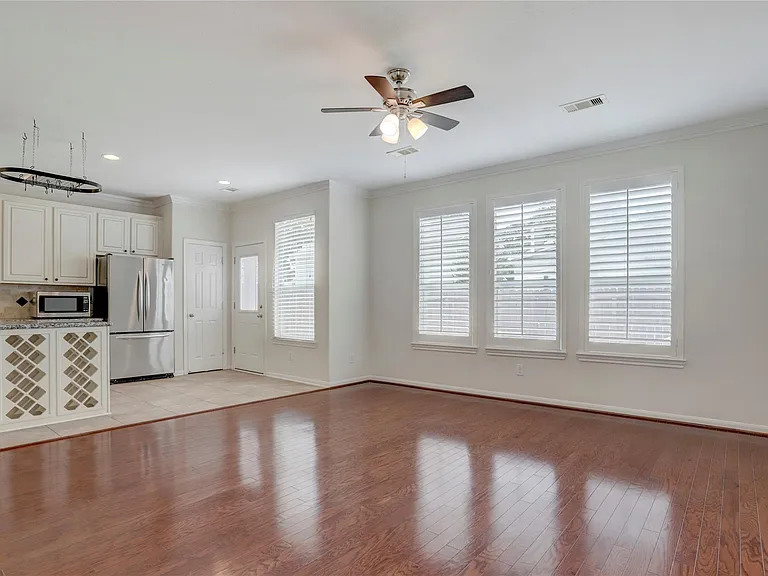 10046 Hillside Bayou Dr — Photo 6