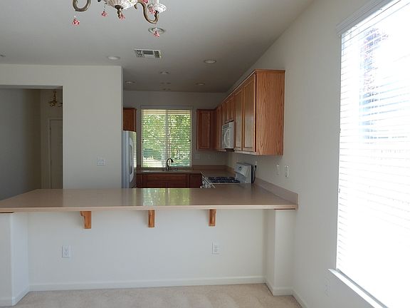 5th image of 510 Pelican Bay Cir