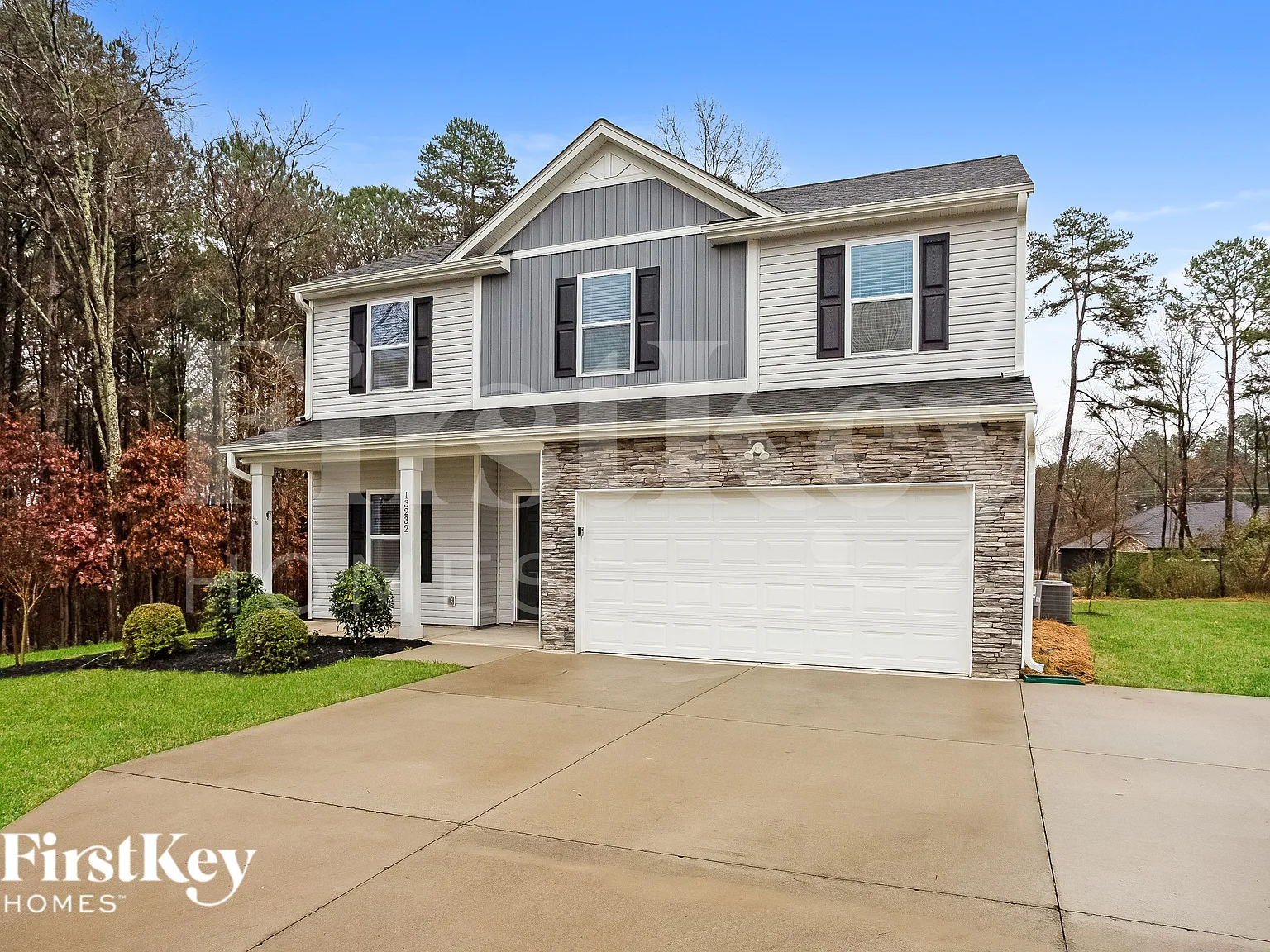 4 bed, 2.5 bath, 2056 sqft, $2,925 — Photo 2