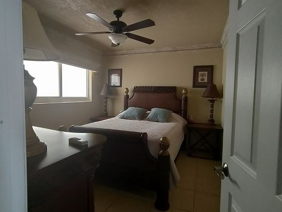 5th image of 3232 Canal Dr