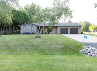 3945 Elaines Way, Slinger, WI 53086