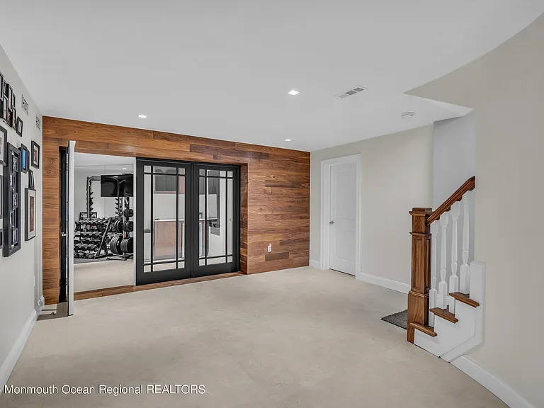 502 Brighton Ave — Photo 52