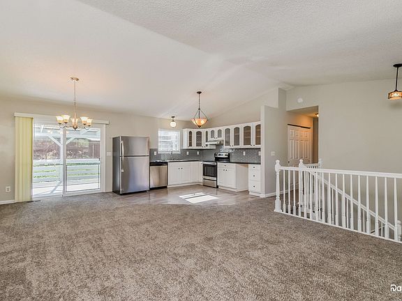 2nd image of 3625 Trailspur Pl