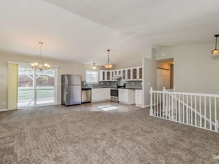 3625 Trailspur Pl — Photo 2