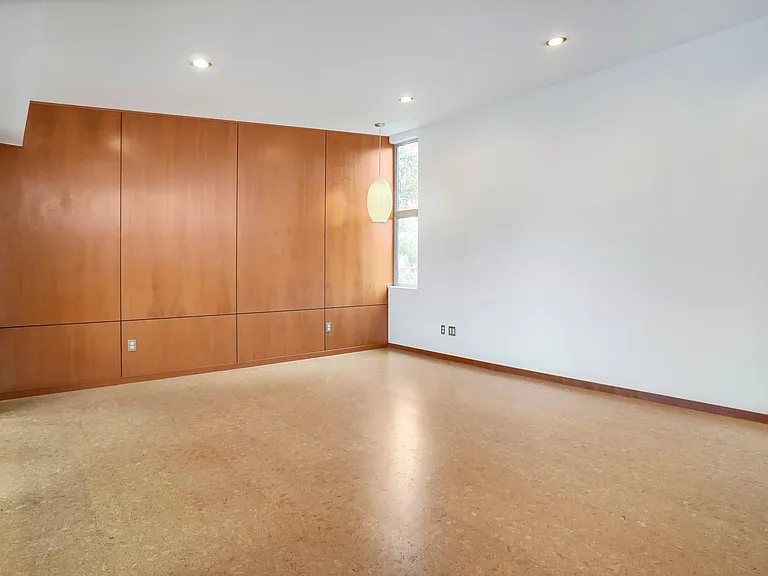1403 Kendolph Dr — Photo 6