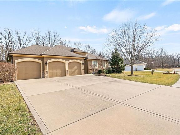 2nd image of 1606 Whispering Rdg