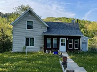 400 W Broadway St, Rock Springs, WI 53961