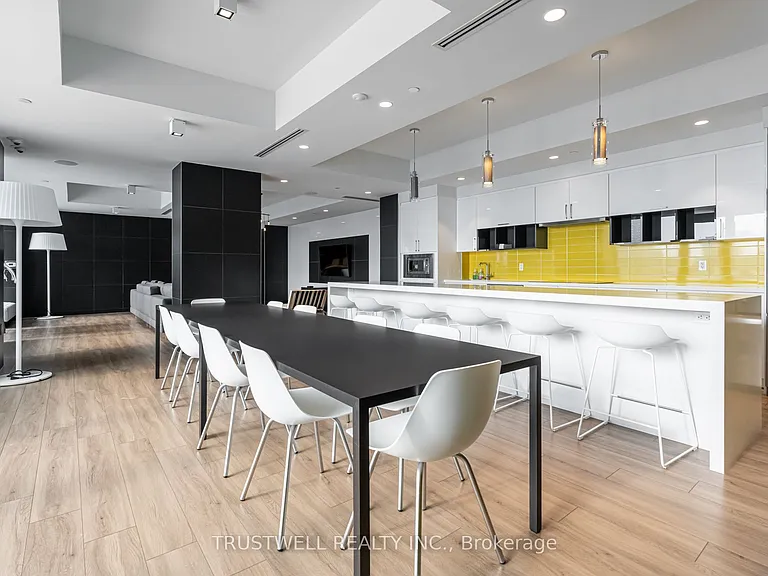 158 Front St E #1004 — Photo 28