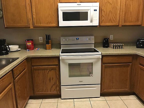 2nd image of 1003 Gran Bahama Blvd