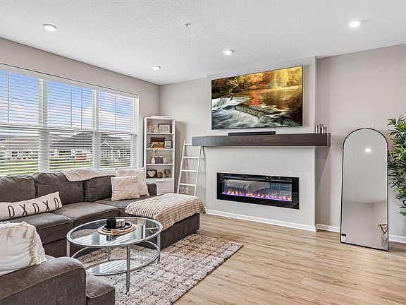 5th image of 6686 Wildflower Way