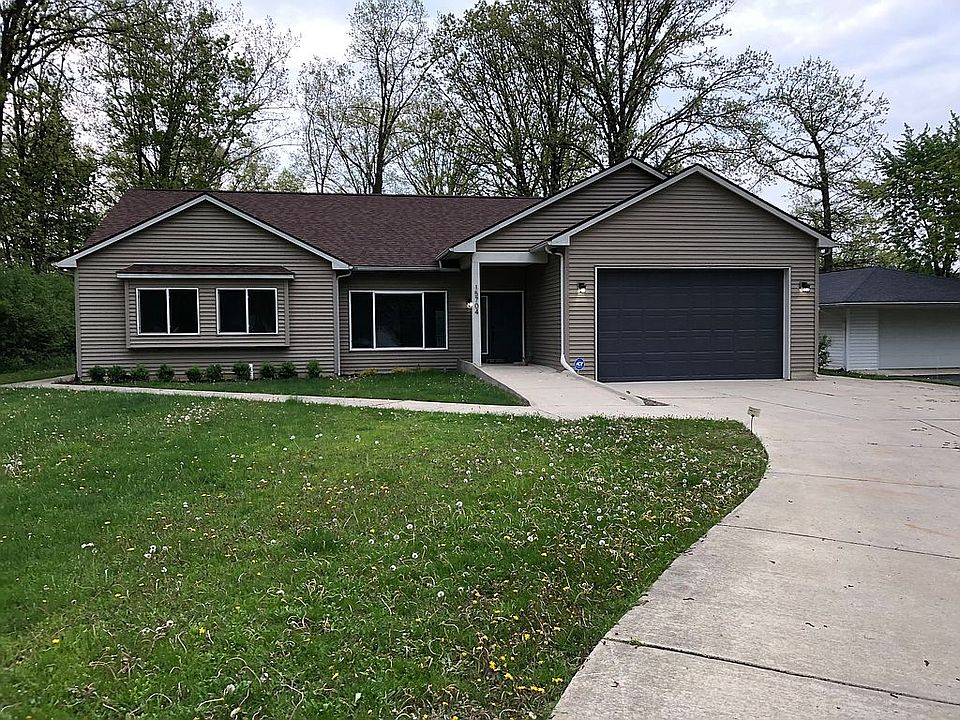 1st image of 15704 Meadowood Ave