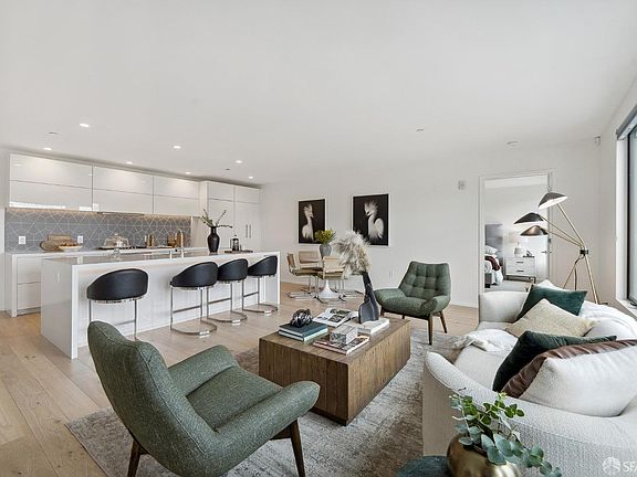 5th image of 310 Carolina St #204