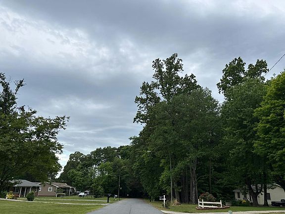 4th image of 4234 Compton Dr