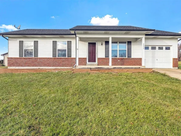 2234 Columbus Cir, Warrenton, MO 63383