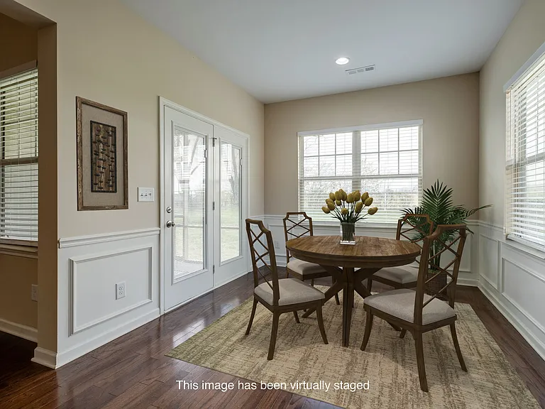 1021 Lindyn Lee Way — Photo 13