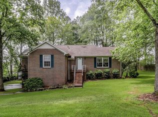 204 Bluegrass Dr, Columbia, TN 38401