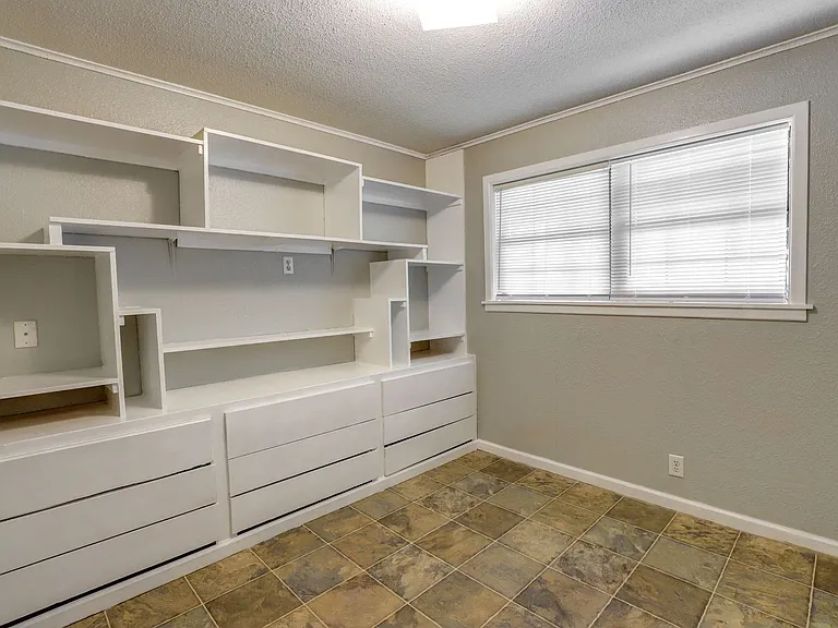 3717 Forestwood St — Photo 8
