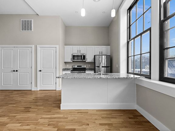 5th image of 45 Johnston Ave #304