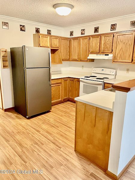 5th image of 23 Woodside Drive