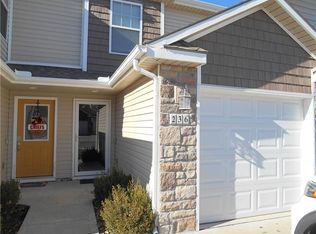 236 Pointe Ln, Raymore, MO 64083